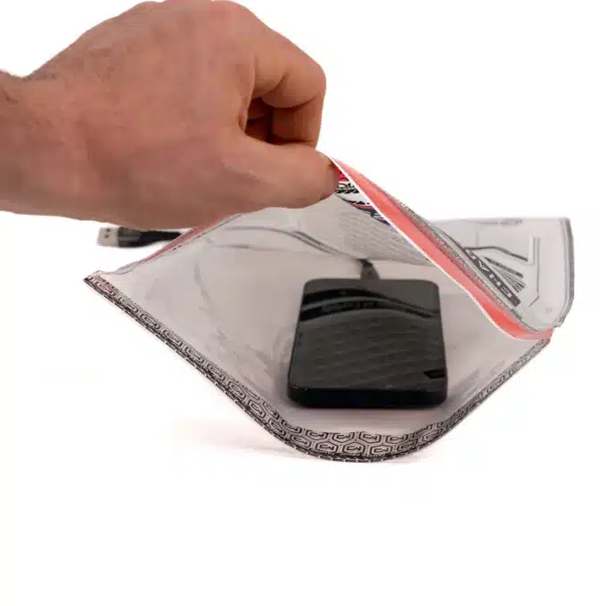 Mission Darkness™ Charge Preserve Evidence Bag(10p USB C/Micro/Lightning) - Image 5