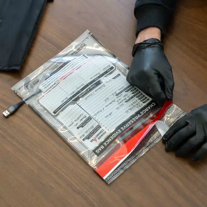 Mission Darkness™ Charge Preserve Evidence Bag(10p USB C/Micro/Lightning) - Image 9